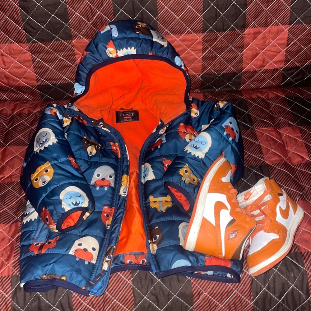 NICE FALL BUNDLE . TODDLER COAT AND JORDAN 1’s.